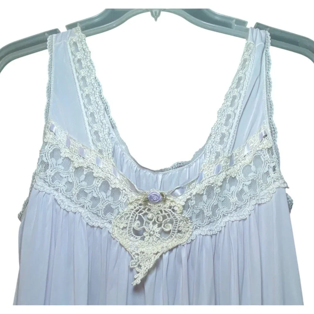 Vintage Lavender Sleeveless Nightgown Lace Accent Floral‎ Detail Coquette Fairy